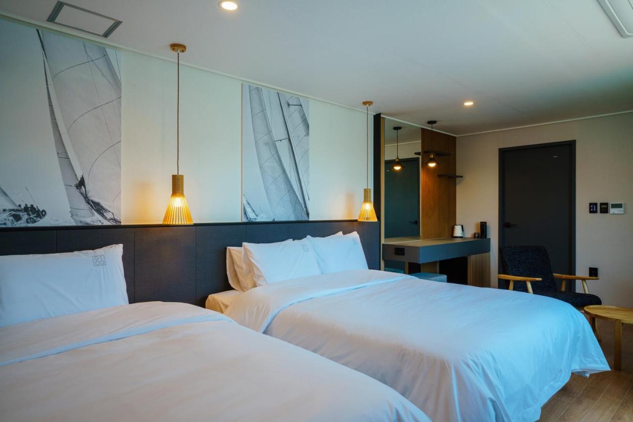 Hotel Pico Tongyeong Exterior photo